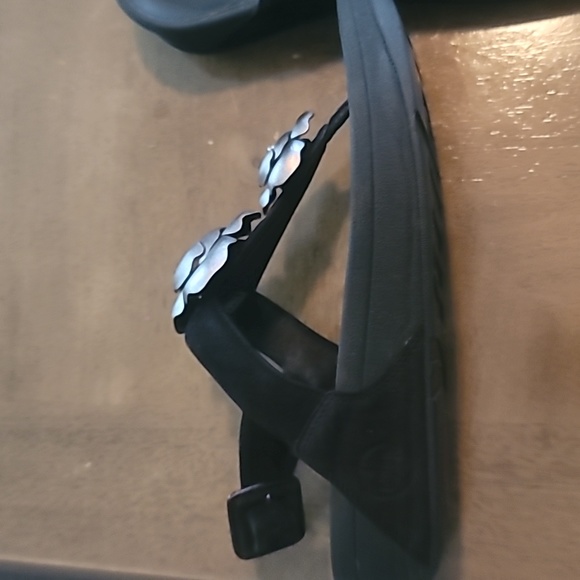 Fitflop sandals size 9 - Picture 2 of 5